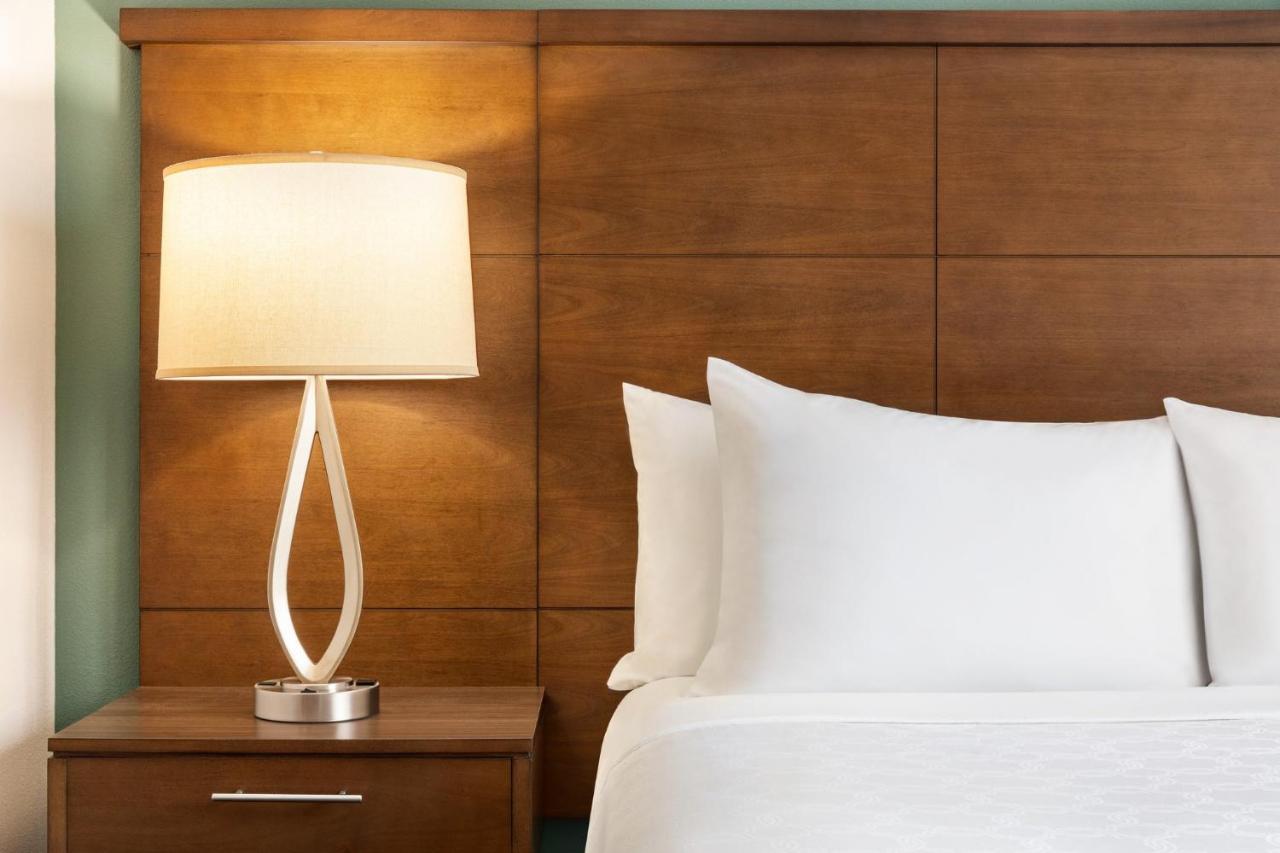Staybridge Suites Fort Wayne By Ihg Екстериор снимка
